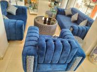 salons-canapes-salon-roma-avec-table-basse-et-deux-pouf-birtouta-alger-algerie