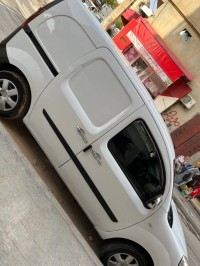 سيارات-renault-kangoo-2013-تابلاط-المدية-الجزائر