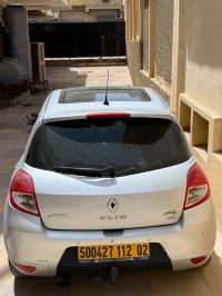 cars-renault-clio-3-2012-night-and-day-chlef-algeria