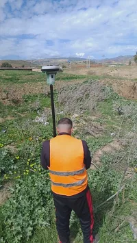 . البحث عن المياه الجوفية ،أعمال الطوبوغرافيا