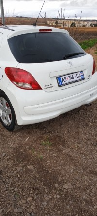 سيارات-peugeot-207-2012-allure-عين-بسام-البويرة-الجزائر