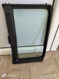 نوافذ-و-زجاج-أمامي-vitre-coulissante-porte-laterale-cote-droit-vw-caddy-بودواو-بومرداس-الجزائر