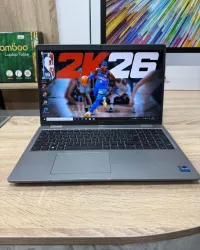 Dell Precision 3561 Intel Xeon W-11855M | 32GB RAM | 512GB SSD
