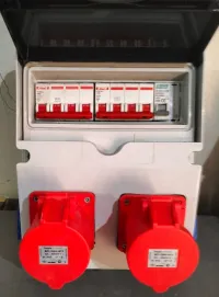 4 Coffret électrique de chantier 380 volts GM 3 prises+ 3 coffrets à 2 prises 