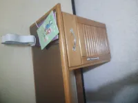 Bureau en bois dure. hêtre.