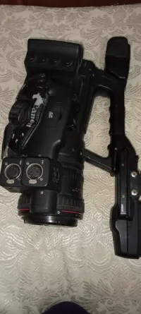 Canon XF 305