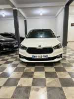 citadine-skoda-fabia-2022-style-avec-toit-panoramique-ain-mlila-oum-el-bouaghi-algerie