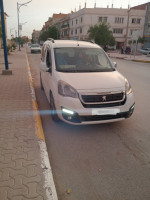 voitures-peugeot-partner-2015-ain-oulmene-setif-algerie