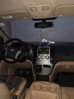 commerciale-hyundai-h1-2014-vitre-9-places-tiaret-algerie