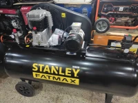 Compresseur 500l Stanley italy 