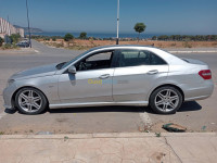 voitures-mercedes-classe-e-2009-افونغارد-bouira-algerie