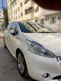 voitures-peugeot-208-2015-allure-facelift-birtouta-alger-algerie