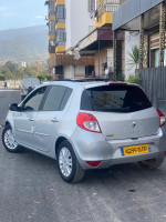 voitures-renault-clio-3-2011-night-and-day-blida-algerie