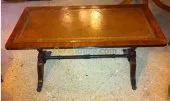 Table basse style anglais dessus cuir