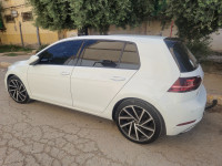 voitures-volkswagen-golf-7-2017-biskra-algerie