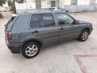 سيارة-صغيرة-volkswagen-golf-3-1995-بني-مسوس-الجزائر