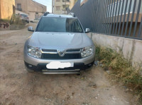 voitures-dacia-duster-2013-ambiance-ain-naadja-alger-algerie