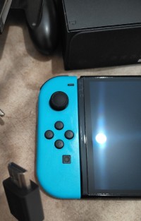 consoles-nintendo-switch-oled-flashee-puce-en-tres-bon-etat-128-go-bab-ezzouar-alger-algeria