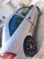 moyenne-berline-opel-astra-2000-taghzout-bouira-algerie