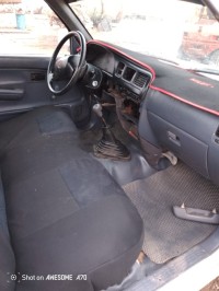 السيارات-النفعية-toyota-hilux-2002-مزغران-مستغانم-الجزائر