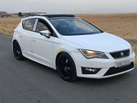 moyenne-berline-seat-leon-2015-linea-r-ain-abid-constantine-algerie