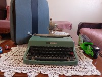 آخر-machine-a-ecrire-olivetti-lettera-32-المدية-الجزائر