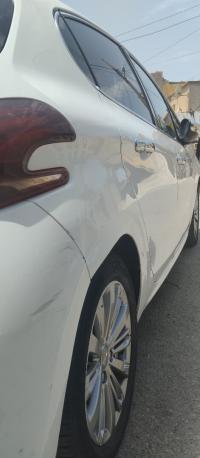 سيارات-peugeot-208-2015-allure-facelift-بوزريعة-الجزائر