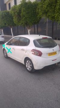سيارات-peugeot-208-2014-active-الجزائر-وسط
