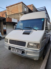 عربة-نقل-iveco-magic-358-الطاهير-جيجل-الجزائر