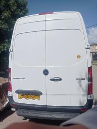 السيارات-النفعية-mercedes-sprinter-2022-قصر-البخاري-المدية-الجزائر