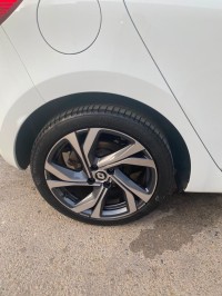 سيارات-renault-clio-5-2023-rs-line-مازونة-غليزان-الجزائر