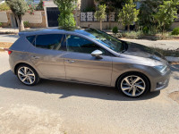 moyenne-berline-seat-leon-2018-fr-blida-algerie