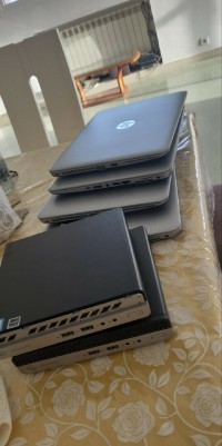 Lot de 4 Pc portables et 2 mini unités
