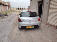 moyenne-berline-peugeot-308-2010-batna-algerie