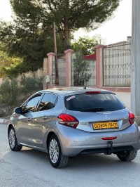 سيارات-peugeot-208-2019-tech-vision-باتنة-الجزائر