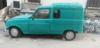 voitures-renault-4-1970-corso-boumerdes-algerie