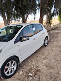 voitures-peugeot-208-2015-msila-algerie