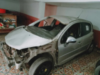 voitures-peugeot-207-2008-emir-abdelkader-jijel-algerie