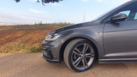 average-sedan-volkswagen-golf-7-2019-r-line-zeralda-alger-algeria