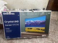Télévision Samsung Crystal UHD curved 