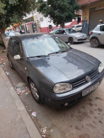 moyenne-berline-volkswagen-golf-4-2003-les-eucalyptus-alger-algerie