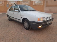 voitures-renault-19-1999-drive-el-bayadh-algerie