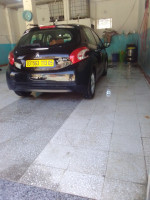 citadine-peugeot-208-2013-allure-batna-algerie