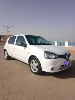 voitures-renault-clio-campus-2015-mostaganem-algerie