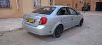 moyenne-berline-chevrolet-optra-5-portes-2011-hassi-delaa-laghouat-algerie