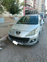 voitures-peugeot-207-2011-sportium-oran-algerie