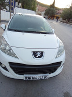 voitures-peugeot-207-2012-batna-algerie