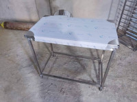 industrie-fabrication-table-de-travail-en-inox-2metre-alger-centre-algerie