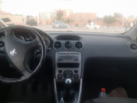 moyenne-berline-peugeot-308-2013-active-laghouat-algerie