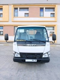 السيارات-النفعية-isuzu-جديد-2012-مستغانم-الجزائر